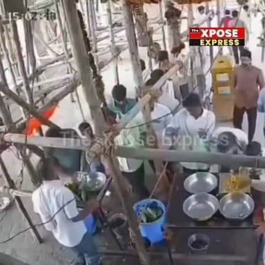 🚨 महाराष्ट्र के परभणी में बड़ा हादसा
परभणी जिले के यशवाड़ी देवस्थान में स्थित हनुमान मंदिर के सभामंडप की छत अचानक गिरने से बड़ा हादसा हो गया। हादसे में 6 श्रद्धालुओं की मौत हो गई, जबकि 30 से 40 लोग घायल बताए जा रहे हैं।
प्रत्यक्षदर्शियों के अनुसार, हादसे के समय बड़ी संख्या में श्रद्धालु महाप्रसाद ग्रहण कर रहे थे। अचानक छत भरभराकर गिर गई, जिससे मौके पर अफरा-तफरी मच गई। सूचना मिलते ही पुलिस, प्रशासन और राहत-बचाव दल मौके पर पहुंच गए।
घायलों को नजदीकी अस्पतालों में भर्ती कराया गया है, जबकि मलबे में फंसे लोगों को निकालने के लिए रेस्क्यू ऑपरेशन लगातार जारी है।
👉 पूरी खबर पढ़ने के लिए बायो में दी गई लिंक पर क्लिक करें।
🔗 हमारे फेसबुक पेज को फॉलो करें: https://facebook.com/thexposeexpress
📸 Instagram: https://instagram.com/thexposeexpress
📺 YouTube चैनल को सब्सक्राइब करें: https://youtube.com/@thexposeexpress
हम दिखाते हैं वो जो सब छुपाते हैं... The Xpose Express
#Parbhani #Maharashtra #HanumanMandir #TempleAccident #BreakingNews MaharashtraNews ParbhaniNews RescueOperation Mahaprasad ViralNews IndiaNews LatestNews HindiNews TheXposeExpress NewsUpdate