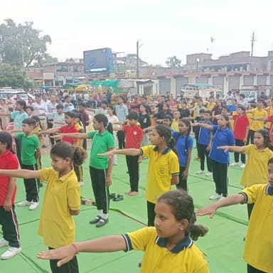🧘♀️ योग से स्वास्थ्य, संकल्प से नशामुक्ति! 🧘♂️
अंतर्राष्ट्रीय योग दिवस की पूर्व संध्या पर सूरजपुर के स्कूली बच्चों ने उत्साहपूर्वक योगाभ्यास किया और स्वस्थ, सकारात्मक एवं नशामुक्त जीवन का संकल्प लिया। एसडीएम श्रीमती शिवानी जायसवाल ने बच्चों को नशा मुक्ति की शपथ दिलाकर जागरूकता का संदेश दिया।
#YogaForLife #InternationalYogaDay #YogaDay2026 #NashaMuktBharat #NashaMuktiAbhiyan HealthyYouth FitIndia Surajpur YogaAwareness DrugFreeIndia SchoolStudents JanBhagidari Chhattisgarh HealthyLifestyle YogaSeHiHoga