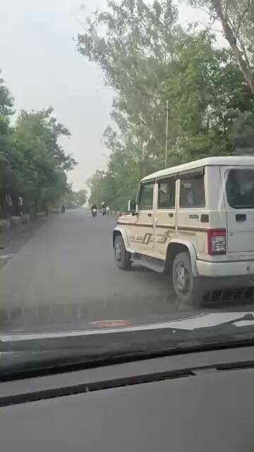 अब बोलेंगे कि बड़े गाड़ी वालों का गलती था