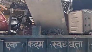 रादौर के गांव छोटा बांस मे चला प्रसाशन का बुलडोज़र।