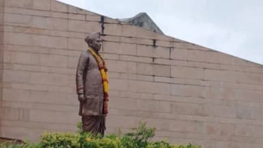 विकासाचे महामेरू स्व: सुंदररावजी सोळंके