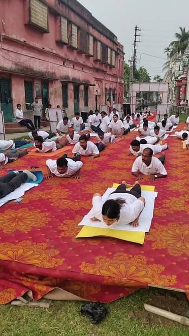 জয়নগর এক নং ব্লক প্রশাসনের উদ্যোগে বারুইপুর মহকুমাশাসকের উপস্থিতিতে জয়নগর মিত্র পাড়ায় ১২ তম আন্তর্জাতিক যোগা দিবস পালন #GSB #SDO #bdo