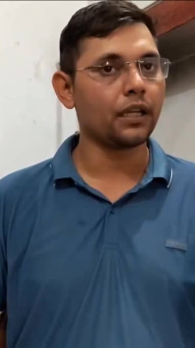 अल्ट्रासाउंड सेंटर पर भ्रूण लिंग जांच का अबतक बाद भंडाफोड़
◆ टिकारी के शिव शक्ति अल्ट्रासाउंड सेंटर पर हरियाणा की पीसीपीएनडीटी टीम की छापेमारी।
◆ अवैध भ्रूण लिंग जांच के आरोप में सहायक संचालक, ऑपरेटर समेत चार लोग हिरासत।
◆ अंडरकवर गर्भवती महिला की मदद से पूरे नेटवर्क का हुआ खुलासा।
◆ एजेंटों के जरिए हरियाणा से गर्भवती महिलाओं को लाकर 50 हजार रुपये में कराई जाती थी लिंग जांच।
◆ छापेमारी के बाद अल्ट्रासाउंड सेंटर को सील कर दिया गया, पीसीपीएनडीटी और बीएनएस के तहत कार्रवाई जारी। Part 8