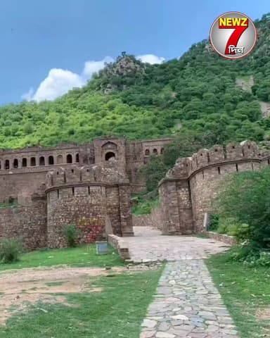 হাঁটতে হাঁটতে অদৃশ্য হয়ে যায় মানুষ! ভারতের এই আট জায়গায় ভুলেও পা বাড়াবেন না সূর্যাস্তের পর, অ*শরীরী-রা নাকি ঘোরে
#ghosts #travelvlog