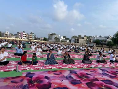 ▶️बारहवें अंतर्राष्ट्रीय योग दिवस पर जिला स्तरीय सामूहिक योग कार्यक्रम का किया गया भव्य आयोजन
▶️योग दिवस पर खेल परिसर में जुटे जनप्रतिनिधि, अधिकारी और नागरिक
#InternationalYogaDay
#Alirajpur
#JansamparkMP https://t.co/fvDhH71C9z