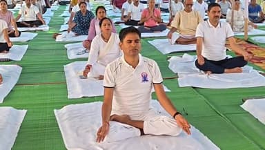 अंतर्राष्ट्रीय योग दिवस,, जांजगीर चांपा,, वित्त मंत्री ओपी चौधरी छत्तीसगढ़ शासन
