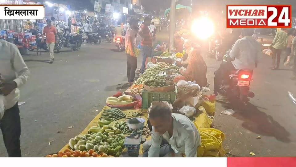 लाखों का हाट बाजार बना शोपीस, सड़क पर सजा हाट बाजार, जाम से जनता बेहाल #bina #binanews #binavidhansabha #khurai #khurainews #KhuraiNews #khimlasa #khimlasa❣️ #hatbazar #police #jaam #BreakingNews #narayanidarwar