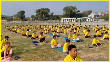 #जनपद टिहरी गढ़वाल क्षेत्रांतर्गत मुनिकीरेती के #पूर्णानंद स्पोर्ट्स ग्राउंड में इस तरह मनाया गया 12वां #अंतरराष्ट्रीय योग दिवस।
300 से अधिक बच्चों ने किया प्रतिभाग।