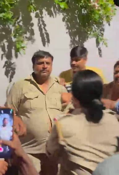 पति ने पत्नी को पीटा तो पहुंची पुलिस, समझाने गई टीम से हुई धक्का-मुक्की; बाद में पति-पत्नी हुए एक, पुलिस पर ही लगा दिया शराब पीकर मारपीट का आरोप !
