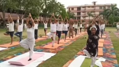 #रसूलाबाद अंतरराष्ट्रीय योग दिवस पर रसूलाबाद में हुआ सामूहिक योगाभ्यास नियमित योग करने का दिया गया संदेश...