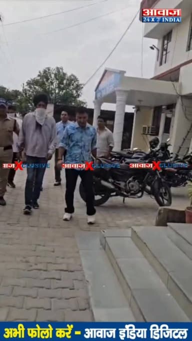 कुंडा थाना पुलिस ने दो फर्जी शस्त्र लाइसेंस के साथ दो आरोपियों को किया गिरफ्तार, 2 पिस्टल, 2 रायफल और 16 कारतूस बरामद