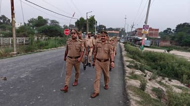पुलिस अधीक्षक कन्नौज विनोद कुमार के निर्देशन में जनपद में शांति एवं कानून व्यवस्था बनाये रखने हेतु थाना तालग्राम पुलिस द्वारा अपने थाना क्षेत्र में पैदल गस्त किया गया। आम-जनमानस से वार्ता कर सुरक्षा के प्रति आश्वस्त किया गया। https://t.co/5CuldCZWxF