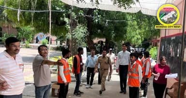 मुरैना में निष्पक्ष और शांतिपूर्ण माहौल में हुई री-नीट, 90% से अधिक रही उपस्थिति
मुरैना। राष्ट्रीय पात्रता सह प्रवेश परीक्षा (री-नीट) रविवार को जिले के सात परीक्षा केंद्रों पर शांतिपूर्ण, निष्पक्ष और सुव्यवस्थित वातावरण में संपन्न हुई। परीक्षा के दौरान सुरक्षा और निगरानी के व्यापक इंतजाम किए गए थे।
कलेक्टर लोकेश कुमार जांगिड़ और पुलिस अधीक्षक धर्मराज मीणा ने विभिन्न परीक्षा केंद्रों का निरीक्षण कर व्यवस्थाओं का जायजा लिया। अधिकारियों ने केंद्राध्यक्षों से चर्चा कर परीक्षा संचालन की जानकारी प्राप्त की तथा सभी आवश्यक व्यवस्थाएं सुनिश्चित करने के निर्देश दिए।
जिला प्रशासन द्वारा परीक्षा केंद्रों पर पर्याप्त पुलिस बल, सीसीटीवी निगरानी, सख्त प्रवेश नियंत्रण व्यवस्था और परीक्षार्थियों की सुविधा के लिए विशेष प्रबंध किए गए थे। प्रशासन के अनुसार परीक्षा के दौरान किसी भी प्रकार की अव्यवस्था या अप्रिय घटना की सूचना नहीं मिली।
जिले के सात केंद्रों पर कुल 2,366 परीक्षार्थी पंजीकृत थे, जिनमें से 2,152 अभ्यर्थी परीक्षा में शामिल हुए, जबकि 214 अनुपस्थित रहे।
केंद्रवार उपस्थिति
पीएम केंद्रीय विद्यालय, मुरैना – 480 में से 447 उपस्थित, 33 अनुपस्थित,
उत्कृष्ट उमावि क्रमांक-1, मुरैना – 470 में से 421 उपस्थित, 49 अनुपस्थित,
शासकीय विधि महाविद्यालय – 360 में से 329 उपस्थित, 31 अनुपस्थित,
शासकीय पॉलीटेक्निक कॉलेज – 288 में से 263 उपस्थित, 25 अनुपस्थित,
पीएम कॉलेज ऑफ एक्सीलेंस पीजी कॉलेज – 288 में से 254 उपस्थित, 34 अनुपस्थित,
मॉडल उमावि, मुरैना – 240 में से 222 उपस्थित, 18 अनुपस्थित,
शासकीय स्नातकोत्तर कन्या महाविद्यालय – 240 में से 216 उपस्थित, 24 अनुपस्थित,
प्रशासन ने बताया कि परीक्षा निर्धारित दिशा-निर्देशों के अनुरूप पूरी पारदर्शिता के साथ सफलतापूर्वक संपन्न हुई।
#Morena #NEET2026 #ReNEET #MorenaNews #ExamUpdate #CollectorMorena #MPNews #EducationNews