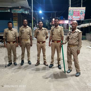 #रात्रि_गश्त_व_चेकिंग #SPBallia श्री ओमवीर सिंह के निर्देशन में जनपद में शांति,सुरक्षा एवं कानून व्यवस्था बनाए रखने के दृष्टिगत #Ps_रेवती पुलिस द्वारा रात्रि में निरन्तर भ्रमणशील रहते हुए संदिग्ध व्यक्तियों/वाहनो की चेकिंग की जा रही है।
#बलिया #BalliaPolice
@dgpup https://t.co/iMxRugmif6