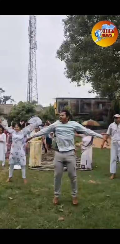 ଯୋଗ' ହେଉଛି ଶରୀର, ମନ ଏବଂ ଆତ୍ମାର ମିଳନ କରାଇବାର ଏକ ପ୍ରାଚୀନ ଭାରତୀୟ ପଦ୍ଧତି । ଏହା ମାଧ୍ୟମରେ ମଣିଷ ନିଜର ଚିନ୍ତାଧାରାକୁ ନିୟନ୍ତ୍ରଣ କରି ଶାରୀରିକ ଓ ମାନସିକ ସ୍ୱାସ୍ଥ୍ୟକୁ ସୁସ୍ଥ ରଖିପାରେ। ରାଉରକେଲାର ଏନ. ଆଇ. ଟି. ଛାତ୍ରଛାତ୍ରୀମାନେ କୋଏଲ ନଗର ସ୍ଥିତ ବୈକୁଣ୍ଠ ଘାଟରେ ପାଳନ କଲେ ନିଆରା ଢଙ୍ଗରେ ଅନ୍ତର୍ଜାତୀୟ ଯୋଗ ଦିବସ
