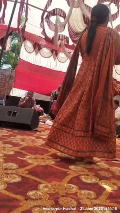 भजन गायक Rishi Kumra
#bhajanwalimala #rishikumra