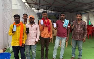 प्रधानमंत्री किसान सम्मान निधि योजना की 23वीं किस्त के तहत बस्तर जिले के 62,193 किसानों के खातों में ₹12.44 करोड़ की राशि डीबीटी के माध्यम से हस्तांतरित की गई।
खरीफ सीजन की शुरुआत में मिली यह सहायता किसानों की खेती की तैयारियों को मजबूती देगी।
#PMKisan #KisanSammanNidhi #Bastar