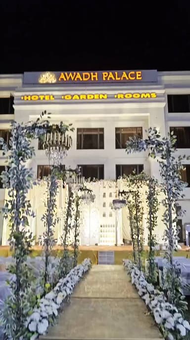 “लक्ज़री और कम्फर्ट का बेहतरीन संगम — Awadh Palace Hotel, Khurai”