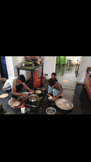 बच्चों में शुरू से ही अच्छी आदत डालो,तो वह बड़े होकर आपको परेशान नहीं करेंगे,
संस्कार बच्चों को अपने घर में ही देने हैं शिक्षा स्कूल में मिलती है,-- समाज सेवी अहारी
