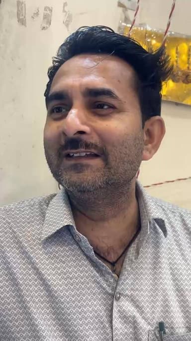 Live - कितनी दुकानें बिक गईं , फर्जी MCX खिलाने वालों के जाल में फंसकर, चौक बाजार के रामगली बजरिया से लाइव,
#bundelkhandwalasamachar #trendingreels #formypagereels #foryoupage #spchhatarpur #viralreels #explorepage #foryouシ #explore #chhatarpur SP Chhatarpur BJP Madhya Pradesh @topfans