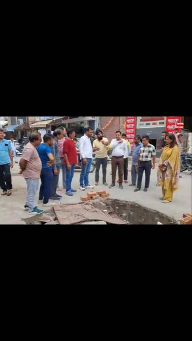 रेलवे रोड की अधूरी सड़क पर#चेयरपर्सन विनीता पीपल का निरीक्षण#अधिकारियों व ठेकेदार को लगाई फटकार
