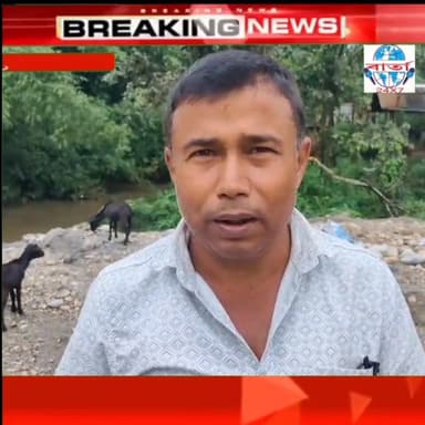 গহপুৰত বাঢ়নী পানীয়ে ছিঙিলে পথ।
গহপুৰৰ সোনাপুৰৰ পৰা ১৫ নং ৰাষ্ট্ৰীয় ঘাইপথ সংযোগী গড়কাপ্তানী পথৰ নলবাৰীত পকী কালভাৰ্টৰ কাম সম্পূৰ্ণ হ'ল যদিও সংশ্লিষ্ট কৰ্তৃপক্ষই যাতায়তৰ উপযোগী কৰি নিদিয়াৰ সময়তে নিশা হোৱা ধাৰাসাৰ বৰষুণৰ ফলত অস্থায়ী উপ পথটো বাঢ়নী পানীয়ে ছিঙি নিয়ে।
৭/৮ খন গাৱৰে যাতায়ত বিচ্ছিন্ন হৈছে।