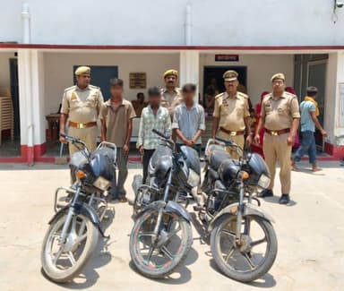 “ऑपरेशन चक्रव्यूह” के तहत थाना अमेठी पुलिस द्वारा चोरी की 03 मोटरसाइकिलों के साथ 03 अभियुक्त गिरफ्तार।
#amethipolice https://t.co/3uMZpQtvZb