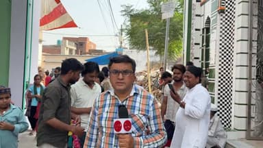 कैंट विधानसभा के गौंटिया ऐजाज़नगर स्थित बड़ा इमामबाड़ा पुरानी मस्जिद के पास डॉ. अनीस बेग द्वारा मोहब्बत के शरबत का वितरण किया गया। इस अवसर पर बड़ी संख्या में स्थानीय लोगों ने भाग लिया और आपसी भाईचारे, प्रेम और सौहार्द का संदेश दिया गया।#moharram
#DrAnisBeg #MohabbatKaSharbat #AkhileshYadav #DimpleYadav #SamajwadiParty