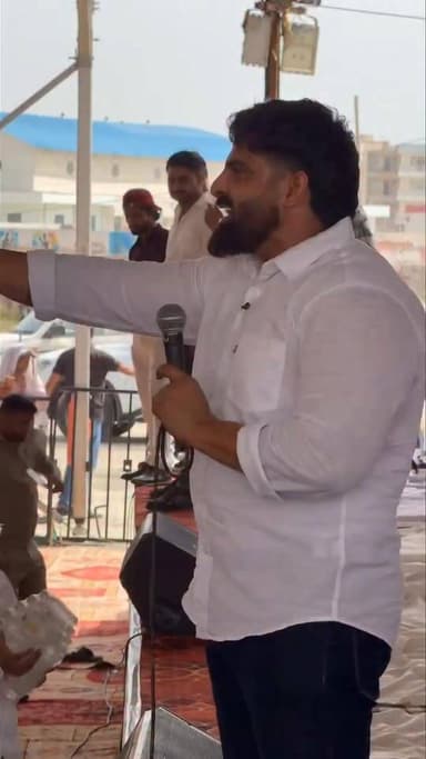हर्ष चिंकारा ने बेनीवाल को कहा जाट मरा तब जानिए जब 13 वी हो जाये!!😊☺️
एक घण्टा जाट सड़को पर आ जाये,आरक्षण मिल जाएगा!! #भोपालगढ़ #जोधपूर #bhopalgarh #jodhpur