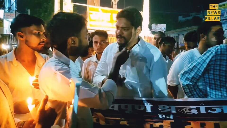 औरंगाबाद। भरत तिवारी के लिए न्याय की माँग। युवाओं ने निकाला कैंडल मार्च। कहा, सम्राट चौधरी योगी नहीं, भोगी।।
#BJP4IND #बिहार #कांग्रेस #jansuraj #bihar #बिहारराजनीति #RJD
