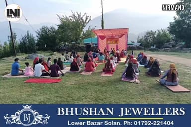 योग से निरोगी जीवन की ओर कदम
अंतर्राष्ट्रीय योग दिवस पर कुंडा कोड और निशानी पंचायतों में हुआ योग कार्यक्रम, ग्रामीणों ने उत्साहपूर्वक भाग लेकर स्वस्थ जीवन का लिया संकल्प।