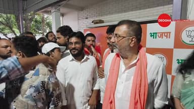 संजय मंडल सफाई कर्मियों के साथ पहुंचे सांसद निशिकांत दुबे के आवास सांसद का जताया आभार