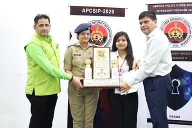 #APCSIP2026 का सफलतापूर्वक समापन हुआ। प्रशिक्षण के दौरान प्रतिभागियों ने Cyber Crime Investigation, Digital Forensics, OSINT, Threat Intelligence एवं Cyber Security के विभिन्न आयामों पर विशेषज्ञों से प्रशिक्षण प्राप्त किया। समापन अवसर पर प्रतिभागियों को प्रमाण-पत्र वितरित किए गए। https://t.co/RPv4oTJv24
