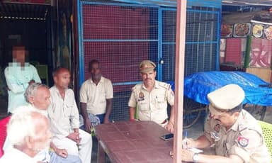 पुलिस अधीक्षक कुशीनगर के निर्देशन में कम्युनिटी पुलिसिंग यूनिट पर्यटन थाना, सेवरही व थाना पटहेरवा द्वारा वृद्धजनों एवं आमजन के बीच पहुंचकर सुनी गई समस्याएं, सरकारी योजनाओं की दी गई जानकारी #UPPolice https://t.co/0yqWPMB06h