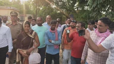मऊ: चालान विवाद को लेकर महिला पानी की टंकी पर चढ़ी, समझाने के बाद उतरी
#Mau #AutoChallan #Protest