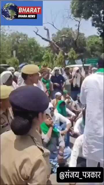 किसानों ने ट्रैक्टरों के साथ कमिश्नरी पर किया प्रदर्शनःभाकियू ने 11 सूत्रीय मांगों का ज्ञापन सौंपा