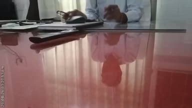*_गोपनीय सूत्र "अपडेट न्यूज...*
*भरत को मिला संतोष का दण्ड, सीएमओ ने सिखाया अनुशासन का पाठ*
*_"सीएचसी अधीक्षक डॉ भरत से छिना प्रभार, सीएमओ कार्यालय संबद्ध", डॉ0 संतोष गुप्ता ने सिखाया अनुशासन का पाठ_*
*_"अपने बड़बोले बयान पर सीएचसी अधीक्षक डॉ भरत को मिला सबक!", उच्च अधिकारियों पर लगाए थे ट्रांसफर के नाम पर ₹ 6 लाख मांगने का आरोप_*
*_"डॉ राजेन्द्र को मिला पलिया सीएचसी का प्रभार"_*
*चार्ज देने से बचने के बहाने तलाश रहे डॉक्टर भरत सिंह, सूत्रों से प्राप्त जानकारी के अनुसार बीमारी के बहाने चार्ज देने में हीला हवाली की मंसा से स्वयं को बीमार साबित करने पर तुले डॉक्टर भरत*
*वही सीएमओ खीरी ने सख्त निर्देश दिए हैं कि चिकित्सक व कर्मचारी अस्पताल में पूरे अनुशासन के साथ रहें। अनुशासनहीनता किसी भी कीमत पर बर्दाश्त नहीं की जाएगी*
*_"41 सेकेंड के वाइरल वीडियो के बाद हरकत में आया प्रशासन "ल
*_सूत्रों से....* #सीएमओ #derctorofhealth #फ़ॉलोअर्स #viralreel #facebookreel #हाइलाइट्स
✍️✍️✍️