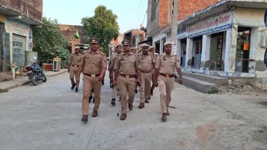 पुलिस अधीक्षक कन्नौज विनोद कुमार के निर्देशन में जनपद में शांति एवं कानून व्यवस्था बनाये रखने हेतु थाना विशुनगढ पुलिस द्वारा अपने थाना क्षेत्र में पैदल गस्त किया गया। आम-जनमानस से वार्ता कर सुरक्षा के प्रति आश्वस्त किया गया। https://t.co/yt5bCdb4p9