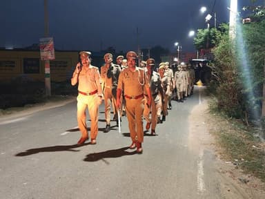 पुलिस अधीक्षक कन्नौज विनोद कुमार के निर्देशन में जनपद में शांति एवं कानून व्यवस्था बनाये रखने हेतु थाना तालग्राम पुलिस द्वारा अपने थाना क्षेत्र में पैदल गस्त किया गया। आम-जनमानस से वार्ता कर सुरक्षा के प्रति आश्वस्त किया गया। https://t.co/gt3EJbrSHN