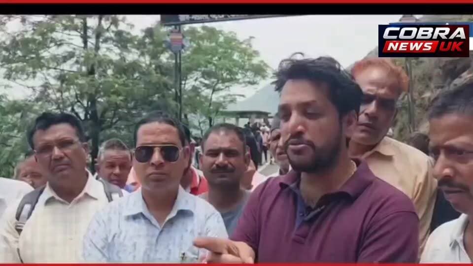 #टिहरी :-रोटी शेयर हो सकती है लेकिन बेटा बेटी नहीं....
#प्रतापनगर में जातिवाद फैलाकर माहौल खराब करने वालों को युवाओं की चेतावनी!
आप अपनी प्रतिक्रिया जरूर दें, मर्यादित शब्दों में विवादित नहीं!!
#viralvideoシ #NewsUpdate #BREAKING #dehradunnews #UttarakhandNews #highlightseveryonefollowershighlightseveryonefollowers #UttarakhandNews #BreakingNews #ketan