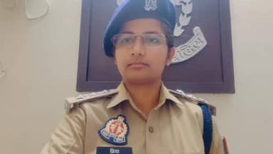 चिलकाना। ग्राम बहादरा में खनन से भरी ट्रैक्टर ट्राली की चपेट में आने से युवक की मौत।
उक्त सम्बन्ध में *सीओ प्रिया यादव* द्वारा दी गई बाइट।। 👆