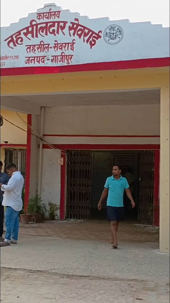 मंडी समिति में फल और सब्जी दुकान स्थानांतरित करने की मांग