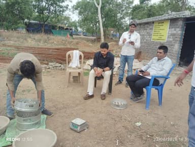 मुख्य कार्यपालन अधिकारी ने किया निर्माणाधीन जिला पंचायत भवन का निरीक्षण, गुणवत्ता से समझौता न करने के दिए निर्देश
#saktidist
#sakti
@chhattisgarhcmo
@dpr.chhattisgarh