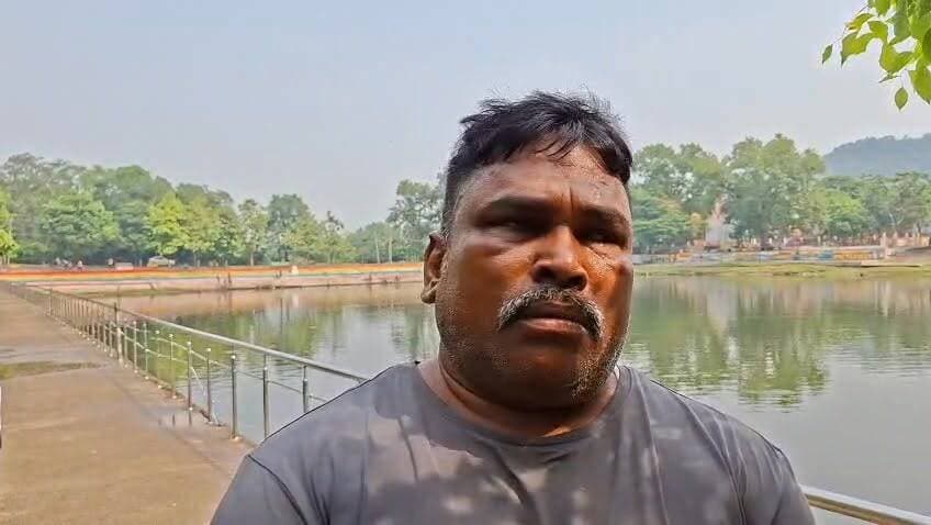 कोडरमा राजा तालाब में नालियों का पानी गिरने से गंदगी बढ़ी
#Koderma #RajaTalab #KodermaNews #JharkhandNews #WaterPollution #DrainageIssue #CleanKoderma #LocalNews #PublicIssue #SwachhBharat #KodermaBazaar #DSNews #BreakingNews #CivicIssue #KodermaCity