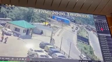 सीसीटीवी फुटेज आया सामने सोलन बाईपास पर हुए कार एक्सीडेंट का #solan #reels #follow #viral #media #follow #CCTVCamera
