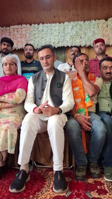 जुब्बल लाइव: भाजपा नेता चेतन बरागटा ने जुब्बल में आयोजित बैठक के बाद सुनिए प्रेस वार्ता के दौरान क्या कहा।