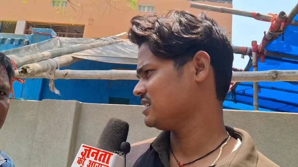 रोसड़ा नगर परिषद के महादेव मठ में सड़क को झील बनाने वाला अब गिरफ्त में! लापरवाही पर कार्रवाई के बाद लोगों में चर्चा तेज।
#Rosera #MahadevMath #RoseraNews #BiharNews #NagarParishad #ActionTaken #ViralNews #Samastipur #जनआक्रोश #BiharHistory