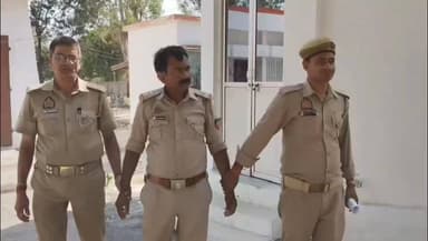 भ्रष्टाचार पर प्रहार या सोची-समझी साज़िश ? गोंडा में फॉरेस्टर की गिरफ्तारी के बाद उठे कई अनसुलझे सवाल
#GondaNews #AntiCorruptionTrap #ForestDepartment #GondaPolice #Tarabगंज #Nawabganj #CrimeNewsUttarPradesh #CorruptionOrRevenge #UPForesterArrested #BreakingNewsGonda #GondaVani #AntiCorruptionTeam