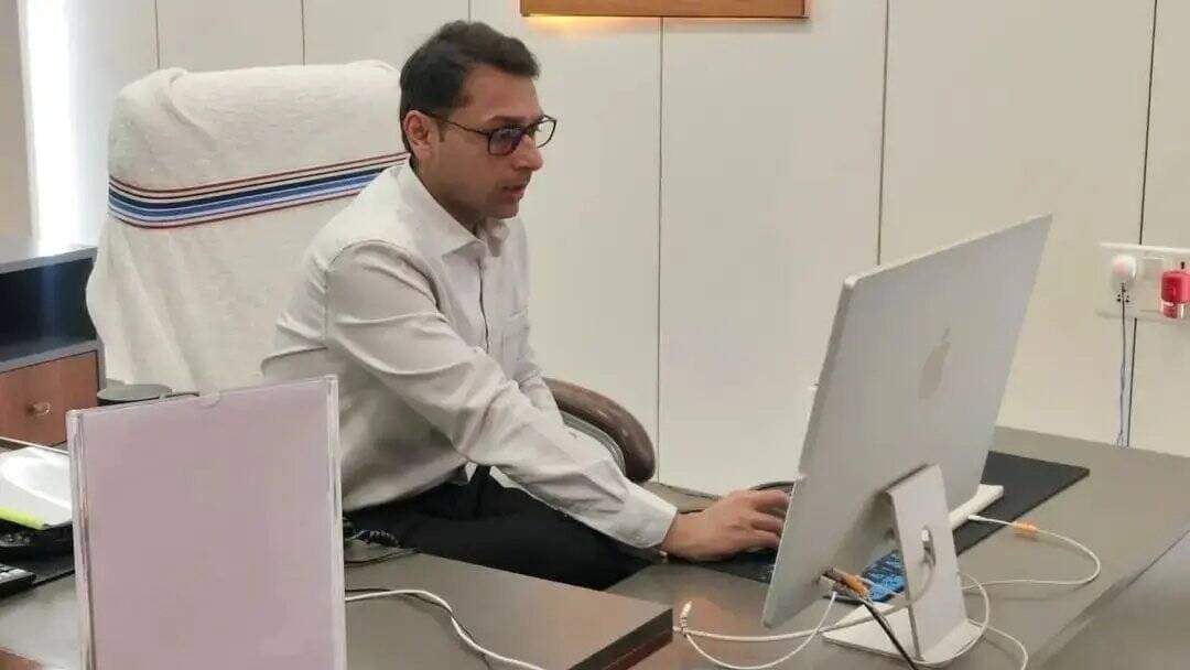 आपदा एवं राजस्व कार्यों की प्रगति की समीक्षा
आज जिलाधिकारी भोजपुर, श्री तनय सुल्तानिया की अध्यक्षता में जूम मीटिंग के माध्यम से आपदा एवं राजस्व संबंधी मामलों की प्रगति की समीक्षा हेतु बैठक आयोजित की गई
@officecmbihar
@IPRDBihar
@BiharRevenue
@BiharDMD https://t.co/aWDKl9hq9N
