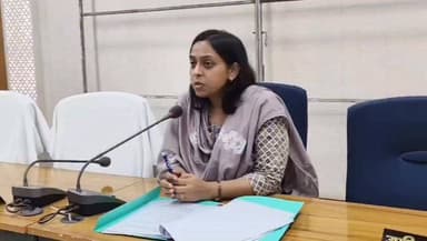 पंचायत विकास दिवस की तैयारियों को लेकर समीक्षा बैठक, पारदर्शिता और जनभागीदारी पर जोर........
Sheikhpura Collectorate सनैया पंचयात बात मनकौल गांव की पंचायत सनैया शेखपुरा #dmsheikhpura #BiharNews #Sheikhpura